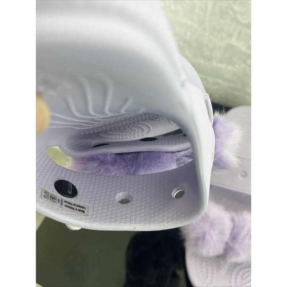 CROCS Iconic Comfort Womens Sandal Slide Purple Removeable Puff Balls Size 7 NEW - Picture 6 of 8